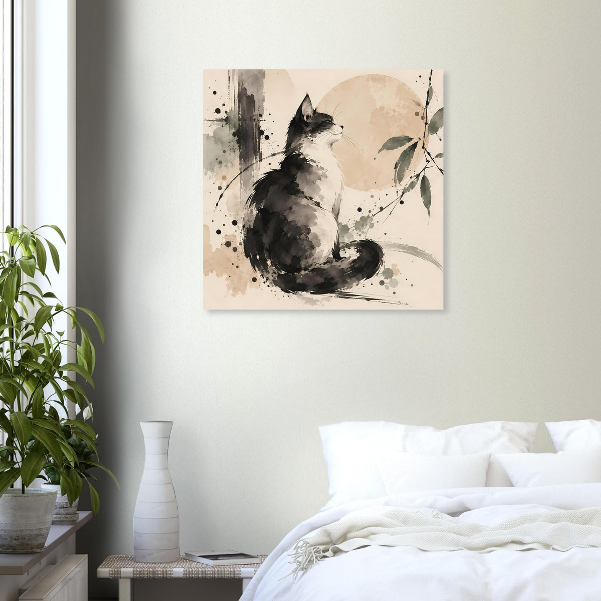 Wandposter mit schwarze Katze im Aquarellstil, runder Hintergrundfläche und Blattdetails