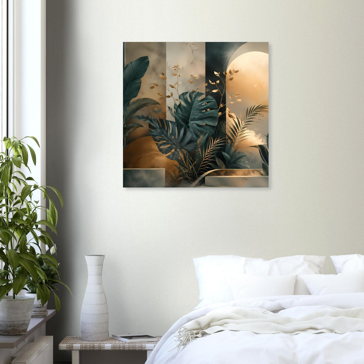 Dreiteiliges Poster mit Monstera- und Palmenblättern in Petrolgrün und Goldtönen