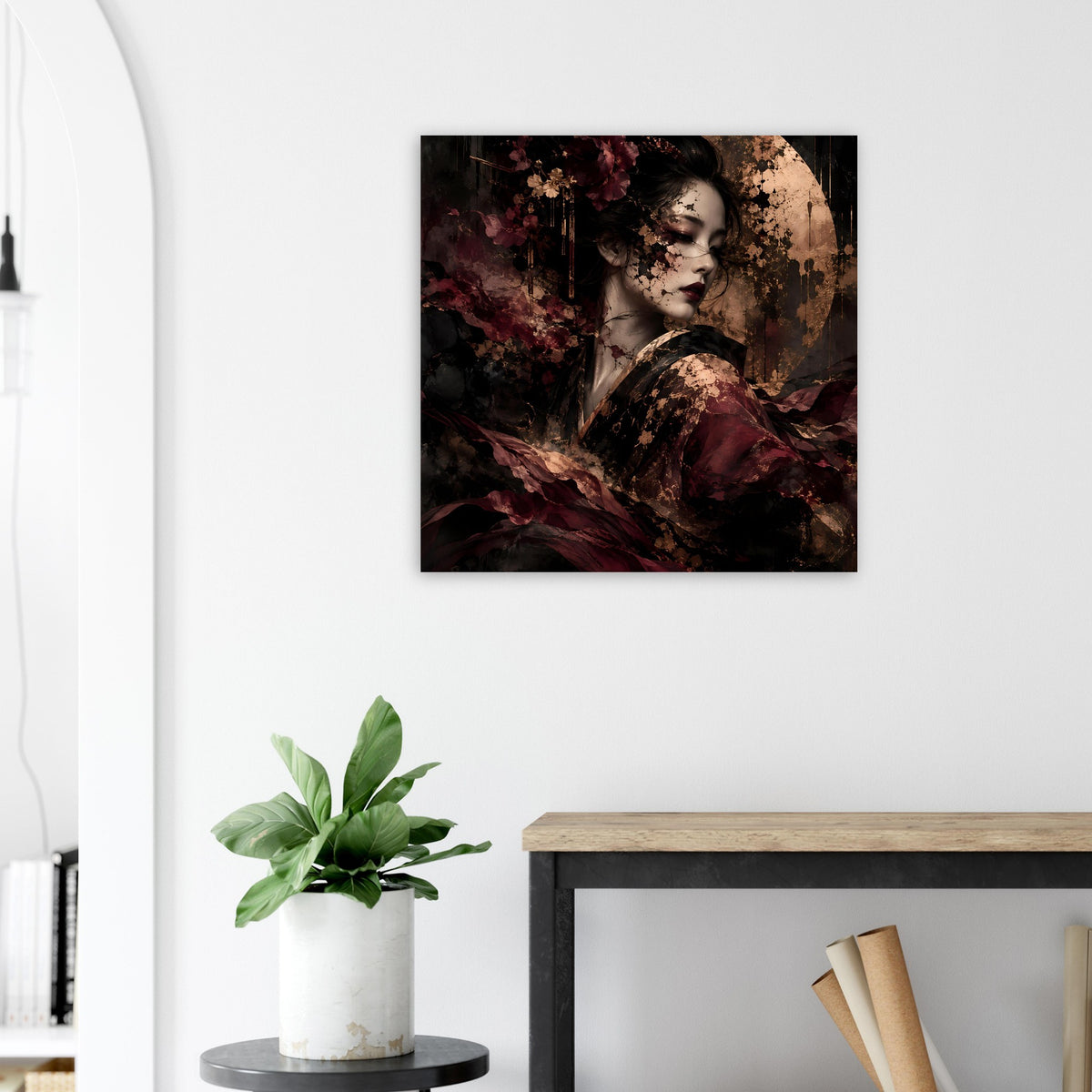 Kunstposter mit Porträt und Goldakzenten auf dunklem Grund in Bordeaux, Schwarz & Gold