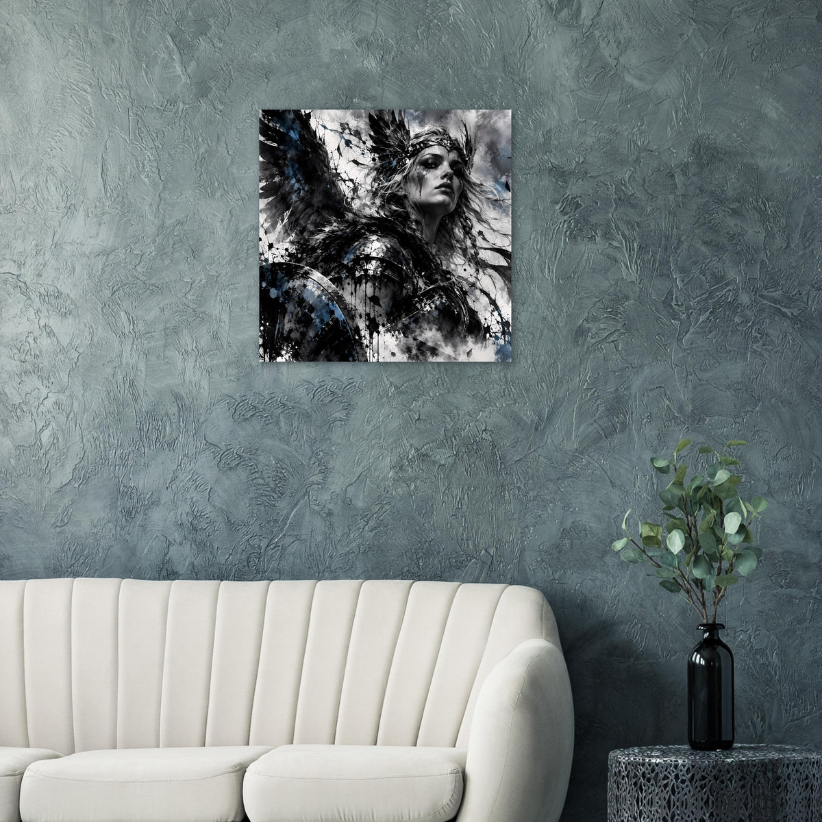 Quadratisches Poster mit Wikingerkriegerin in Schwarzweiß mit blauen Farbtönen
