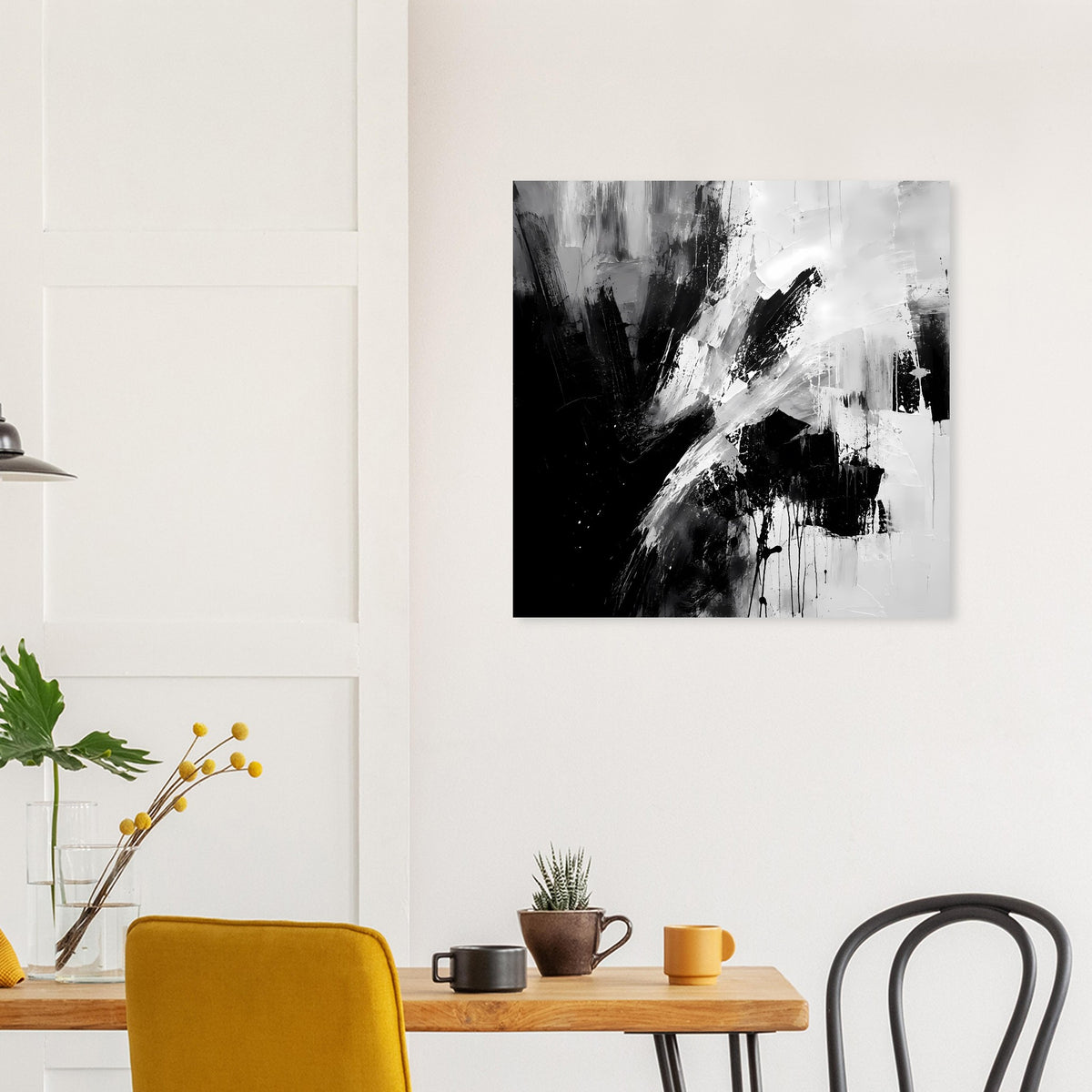 Abstraktes Schwarz-Weiß-Poster in Rahmen mit sichtbaren Pinselspuren