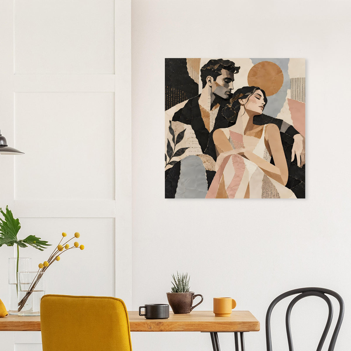 Quadratisches Kunstposter mit Mann-und-Frau-Paar, Ocker- und Beigetönen mit dunklen Flächen