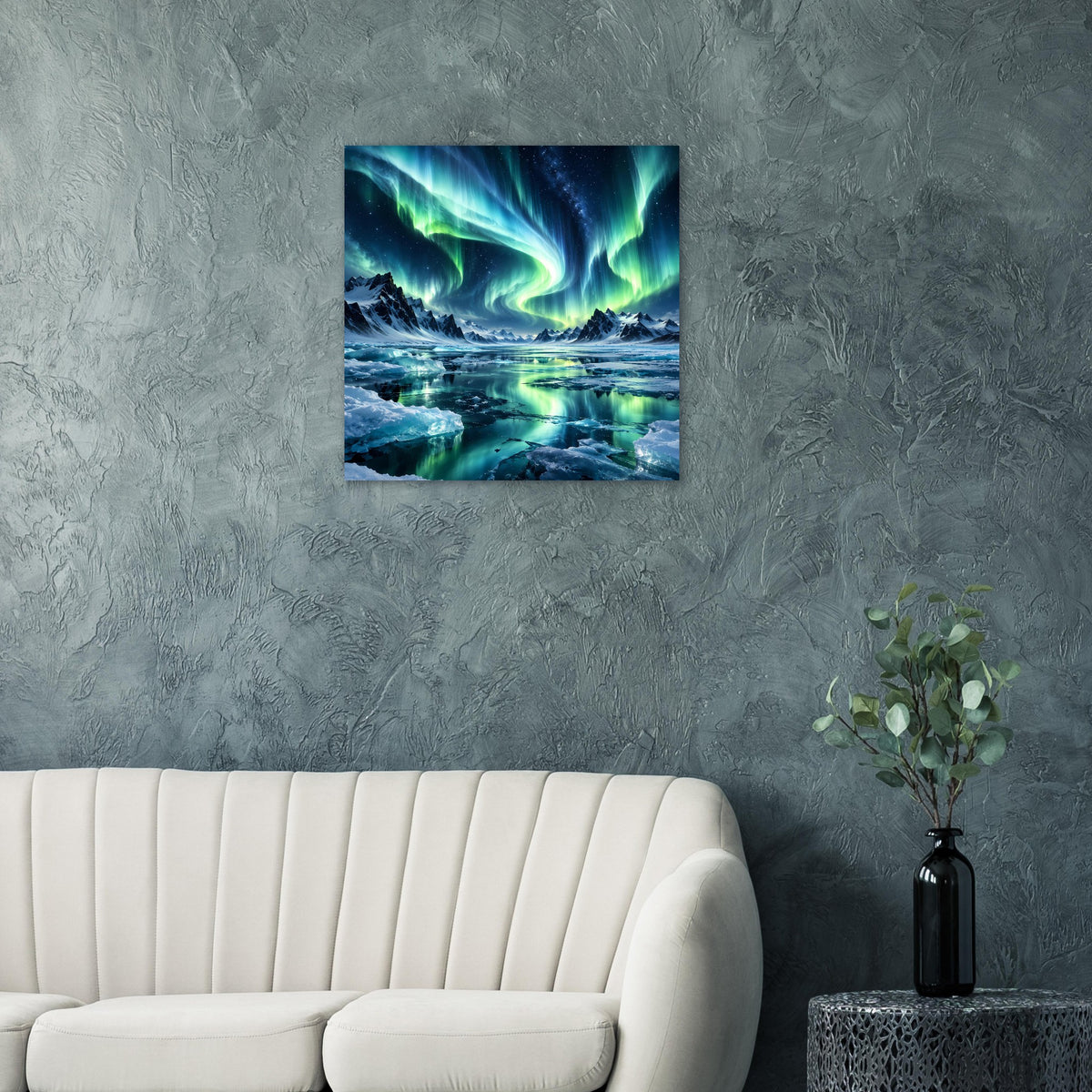 Quadratisches Poster mit leuchtenden Nordlichtern in Blau und Grün über Flusslandschaft