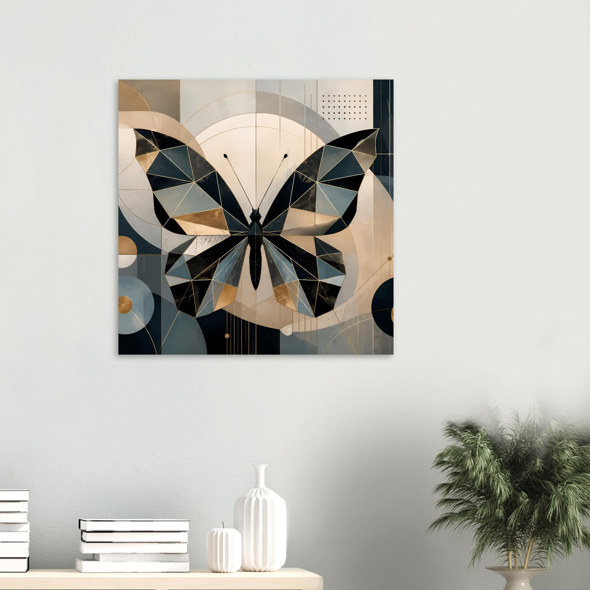 Geometrisches Schmetterling-Poster im Rahmen, Petrol und Gold auf beigem Muster
