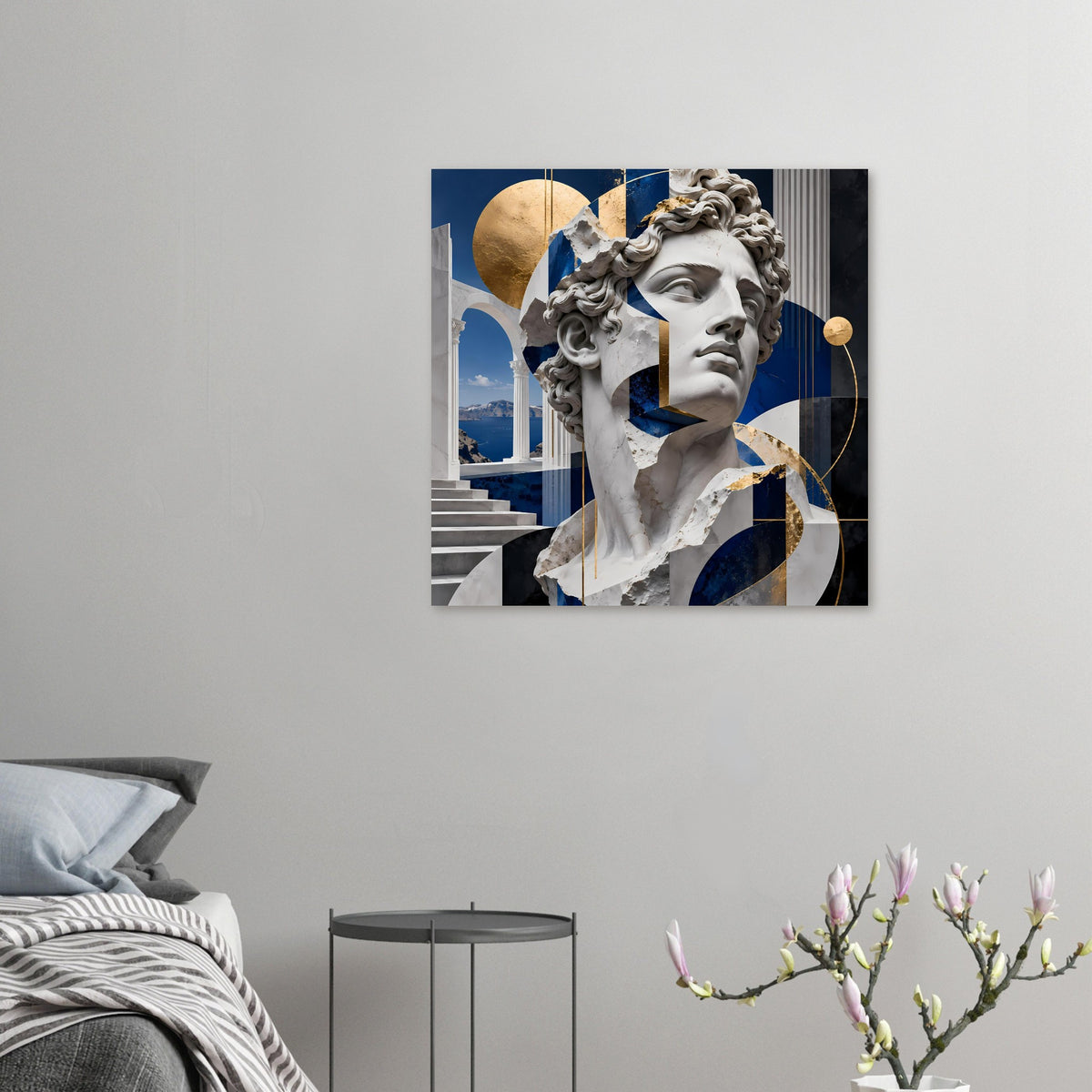 Poster mit Büste in Marmoroptik, blauem Design und goldener Kreislinie