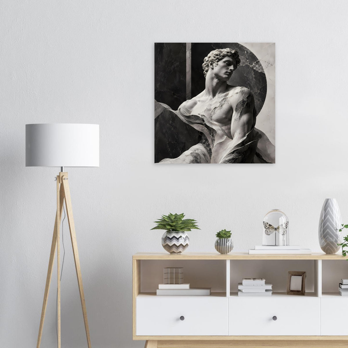 Wandposter mit schwarzweißer antiker Skulptur und rundem Marmormotiv