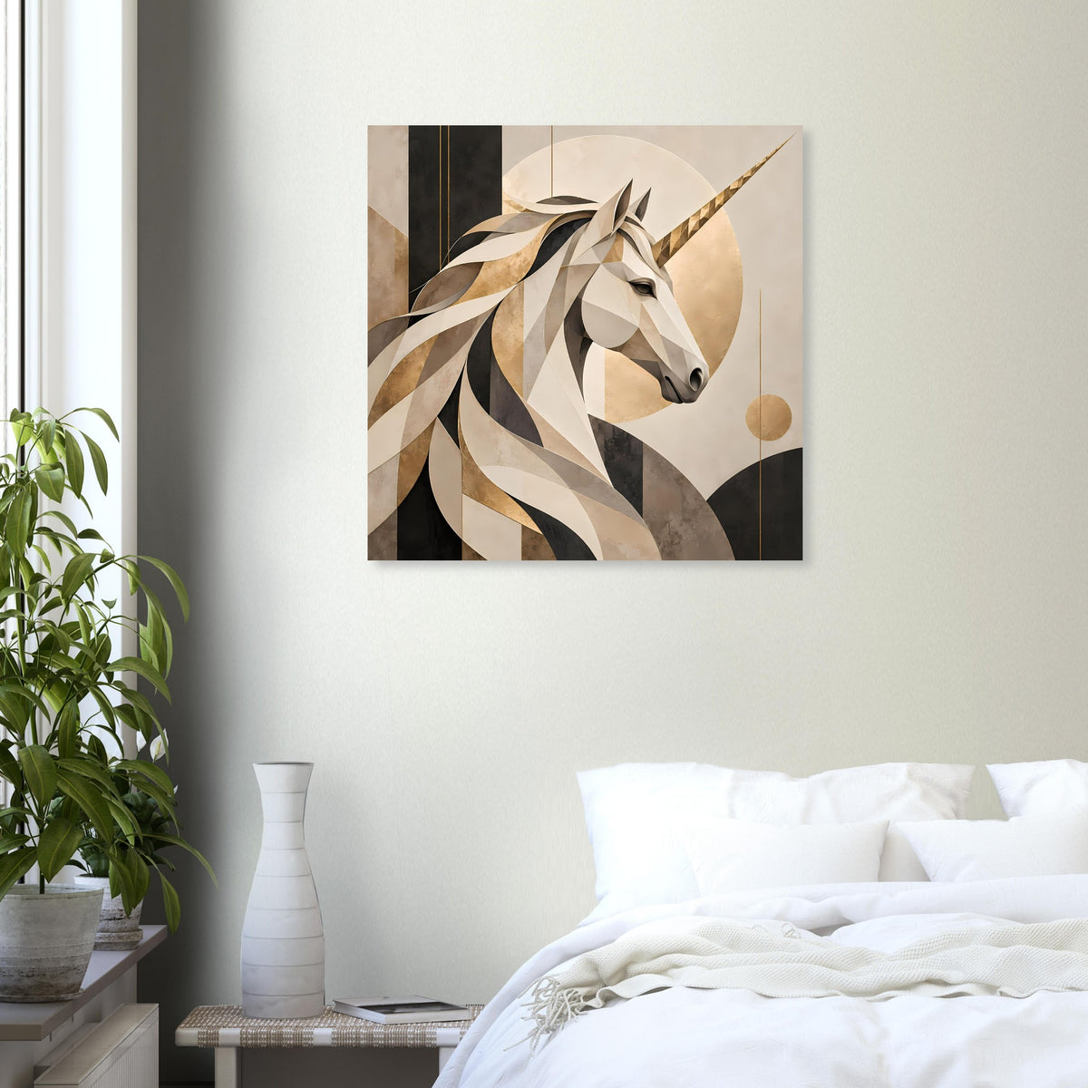 Poster mit Einhorn-Porträt und Kreisformen, abstraktes Beige-Schwarz-Motiv.