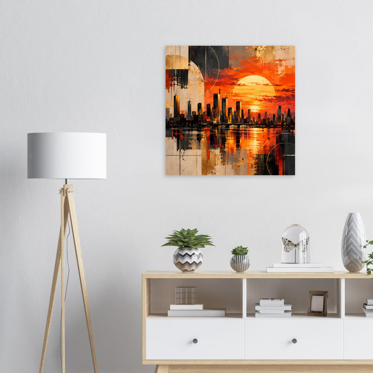 Quadratisches Poster mit abstrakter Stadtsilhouette, orangefarbenem Sonnenuntergang und Spiegelung