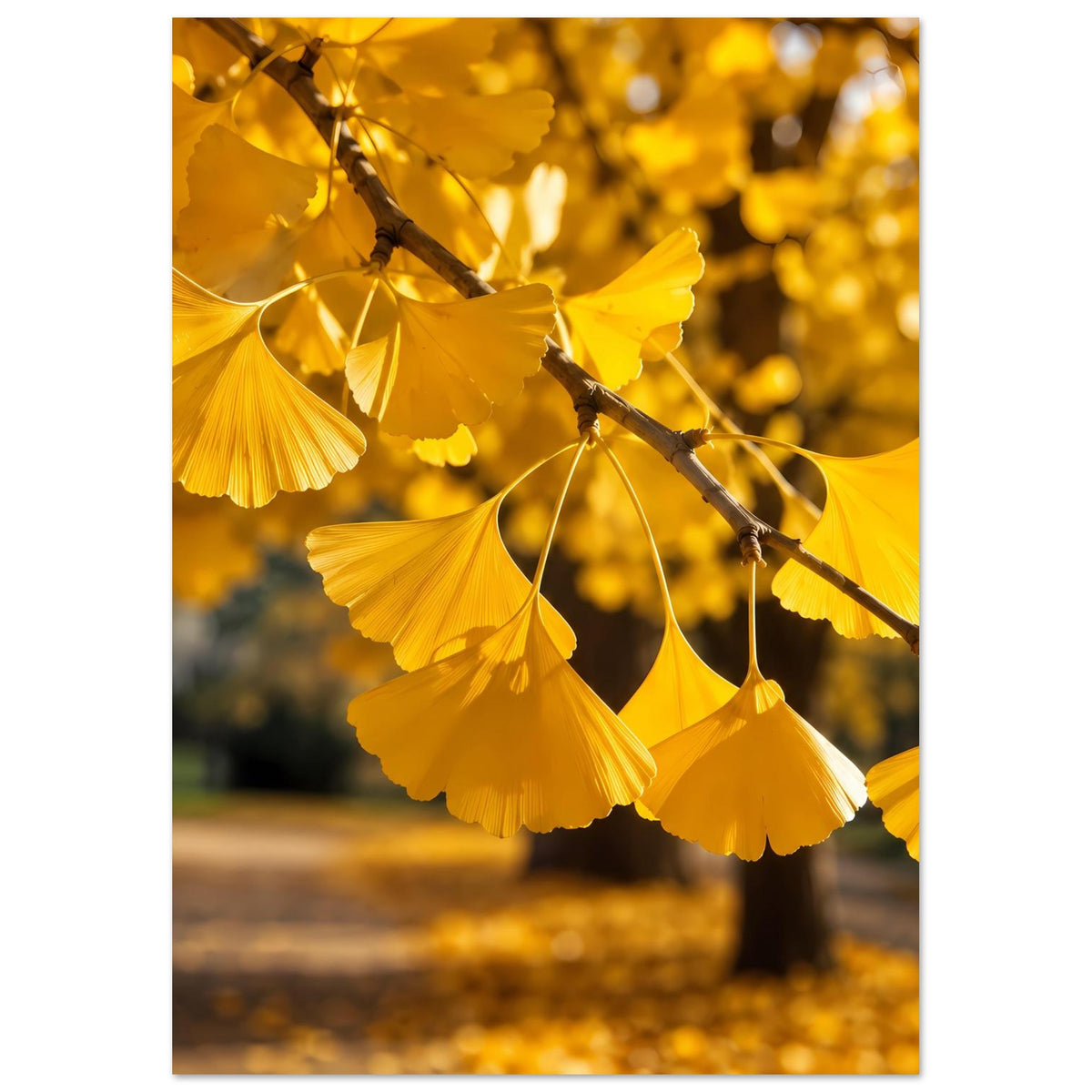 Hochformatiges Rahmenposter mit goldenen Ginkgo-Blättern am Zweig