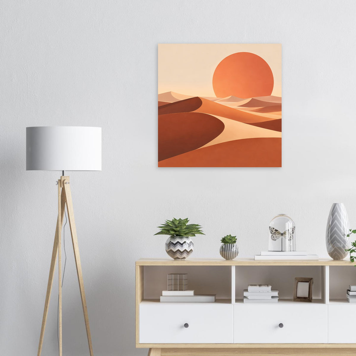 Gerahmtes Quadratposter mit abstrakter Wüstenszene: orange Sonne, Dünen in Ocker