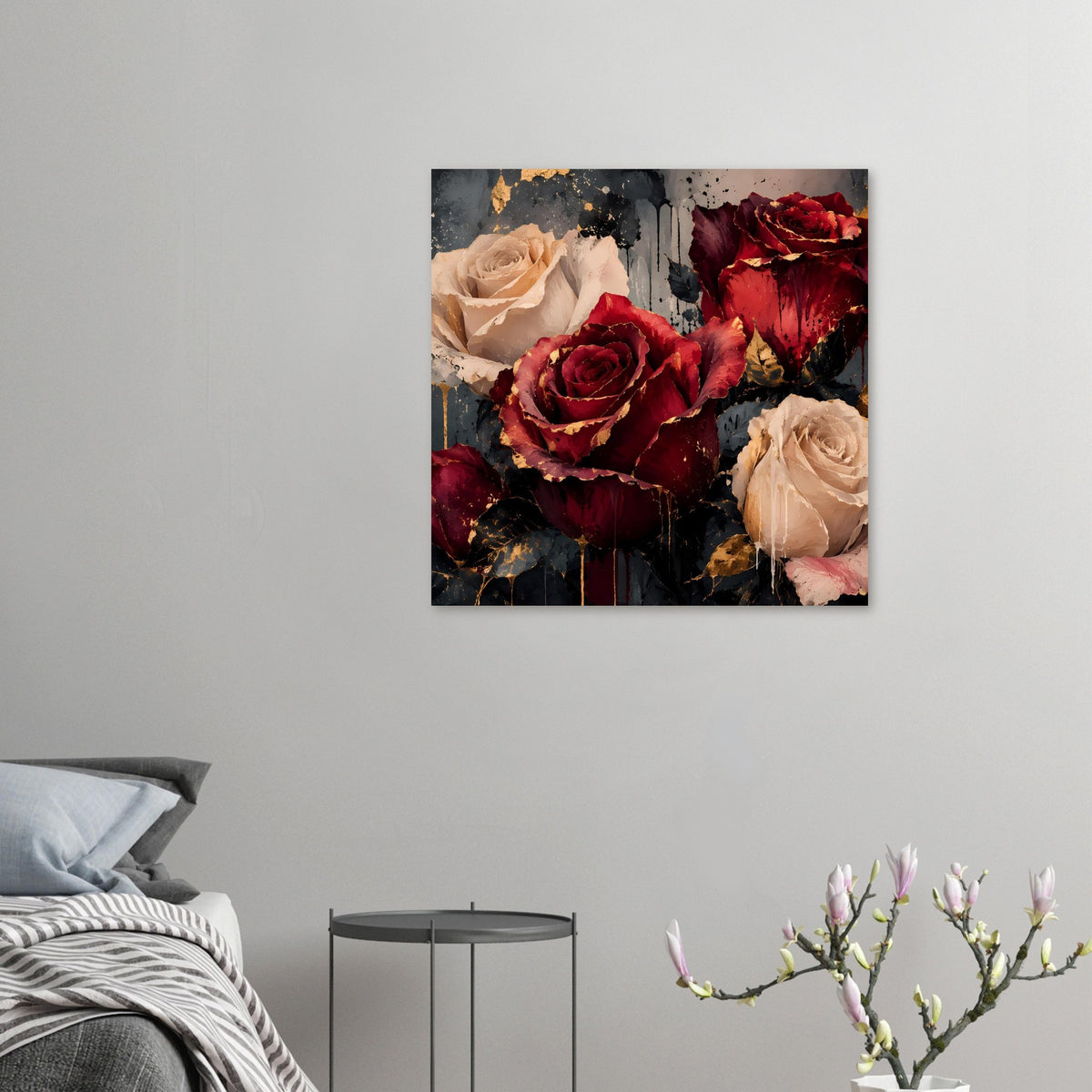 Kunstposter mit bordeauxroten und cremefarbenen Rosen auf dunklem, gold gesprenkeltem Grund