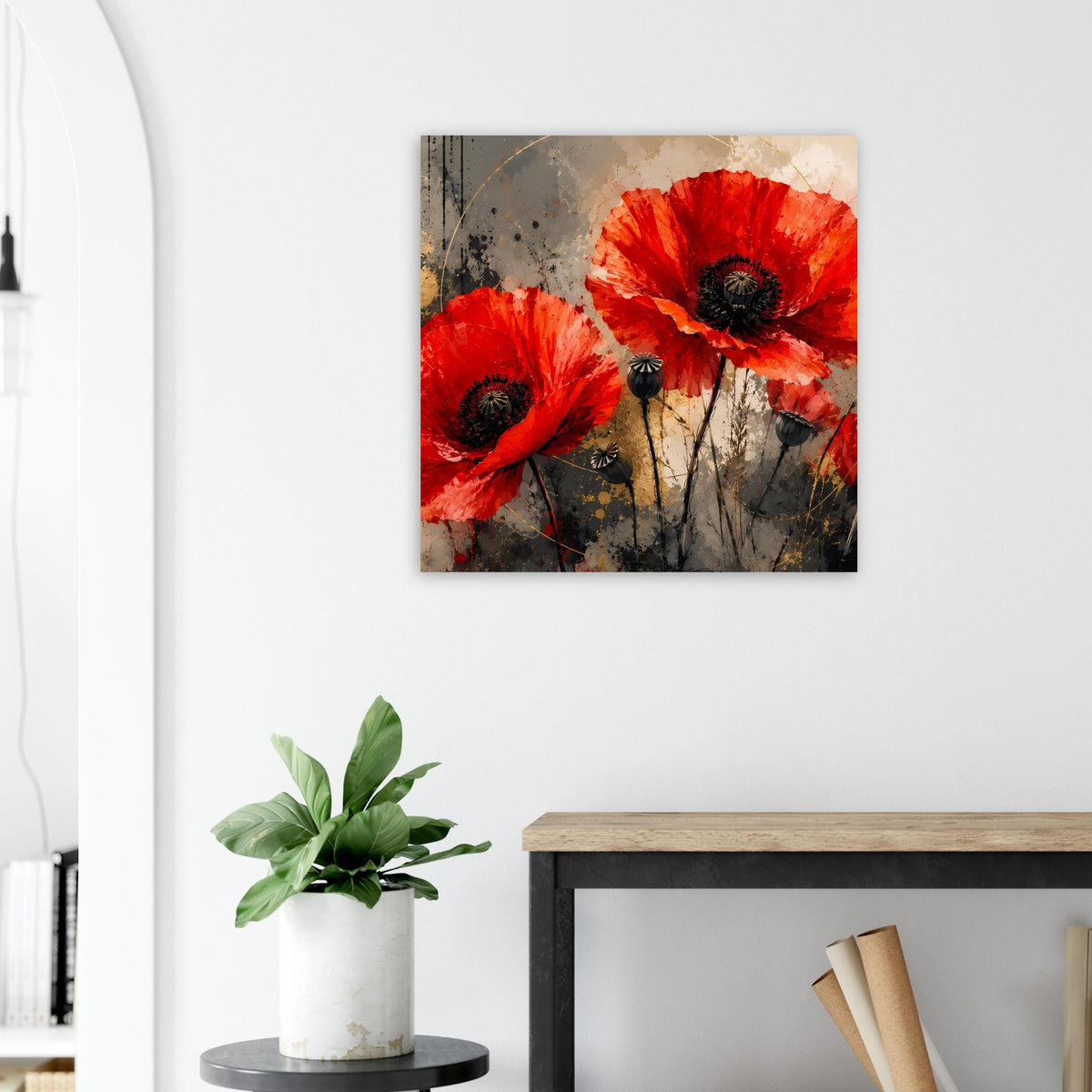 Wandposter mit roten Mohnblumen, beige-grauer Struktur und feinen Stielen.