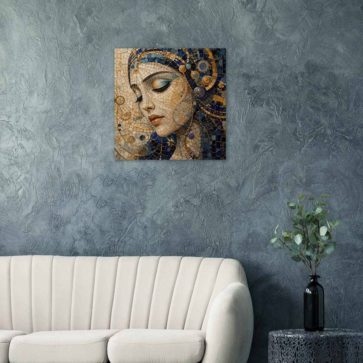 Kleines Mosaik-Porträtposter: Frauengesicht im Profil mit blau-goldenen Glassteinen