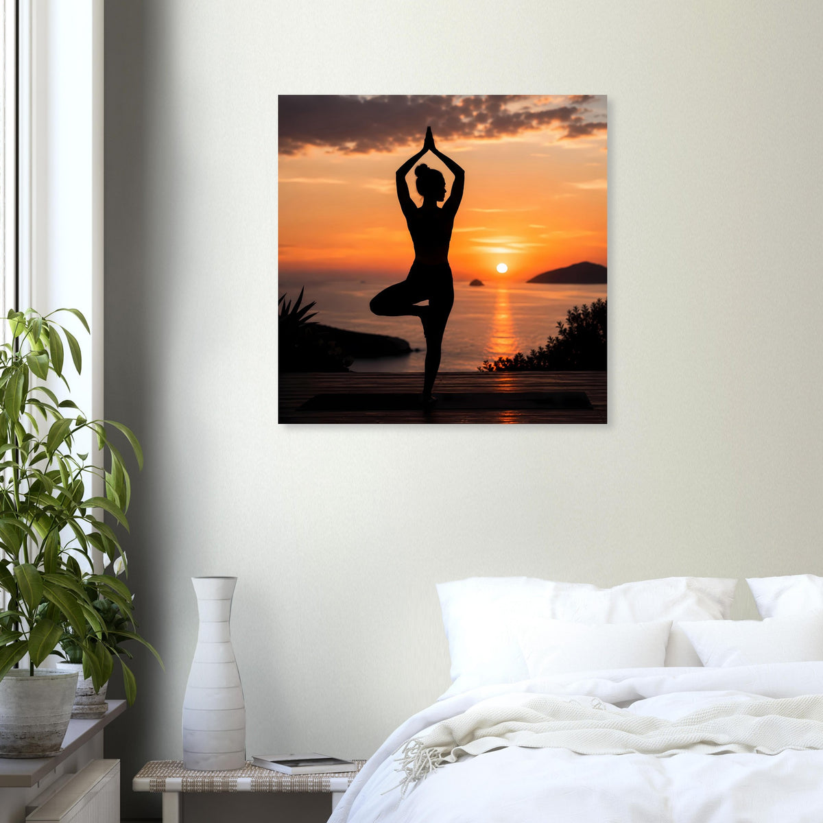 Gerahmtes Yoga-Poster mit Meditationssilhouette, untergehender Sonne über dem Meer
