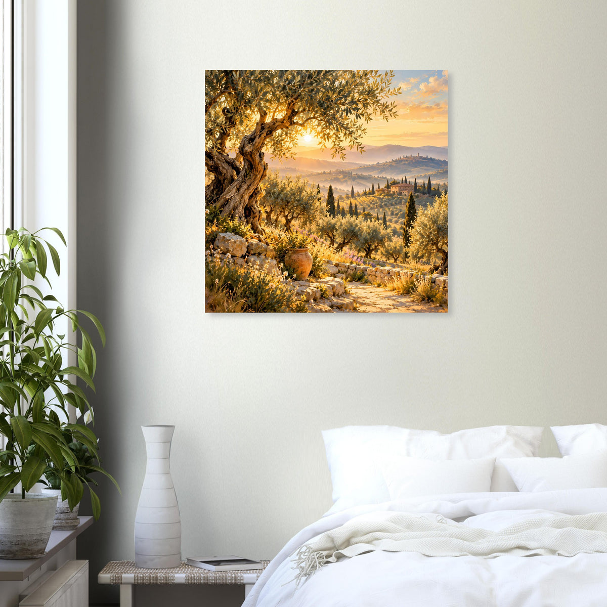 Quadratisches Poster mit warmem Sonnenuntergang über Tal und Nadelbäumen