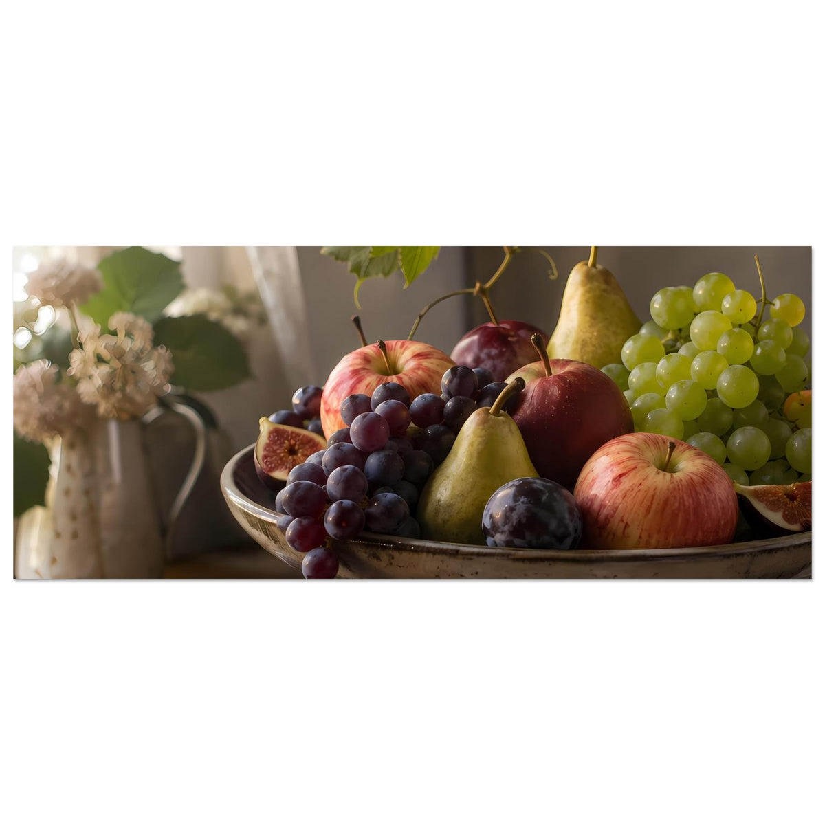 Obstschale-Stillleben Poster querformat: Trauben und Äpfel in Keramikschüssel, ergänzt durch Birne