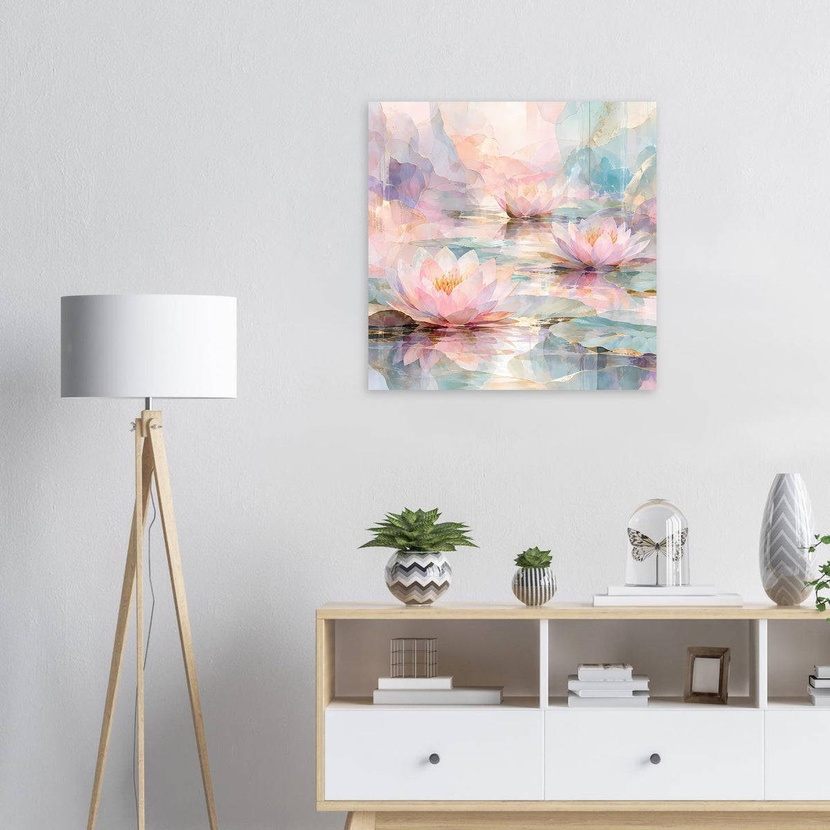 Quadratisches florales Poster mit Seerosen auf Wasser in Pastellrosa und Blau.