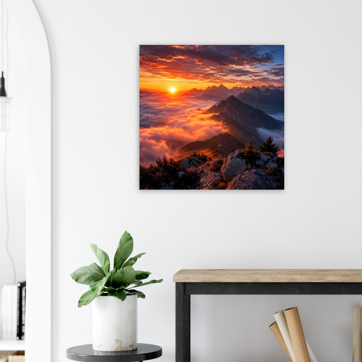 Wandposter mit Sonnenuntergang über Berggrat, quadratisch, blaue Umrandung