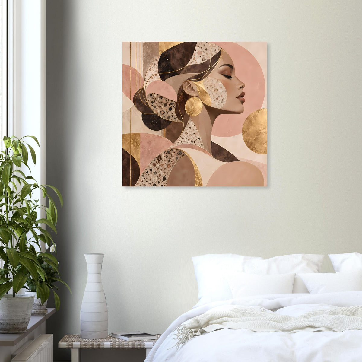 Gerahmtes Kunst-Poster mit abstraktem Porträt im warmen Erdton-Farbmix mit Goldakzenten