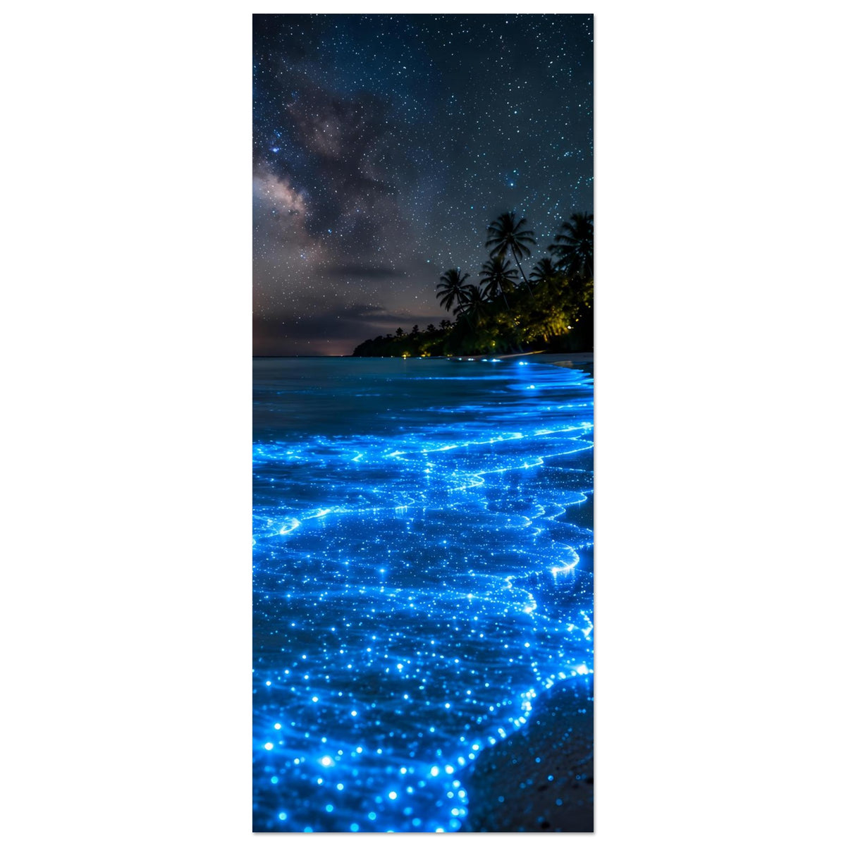 Biolumineszenz-Strandposter (vertikal) mit blau leuchtendem Ufer und Nachtmotiv