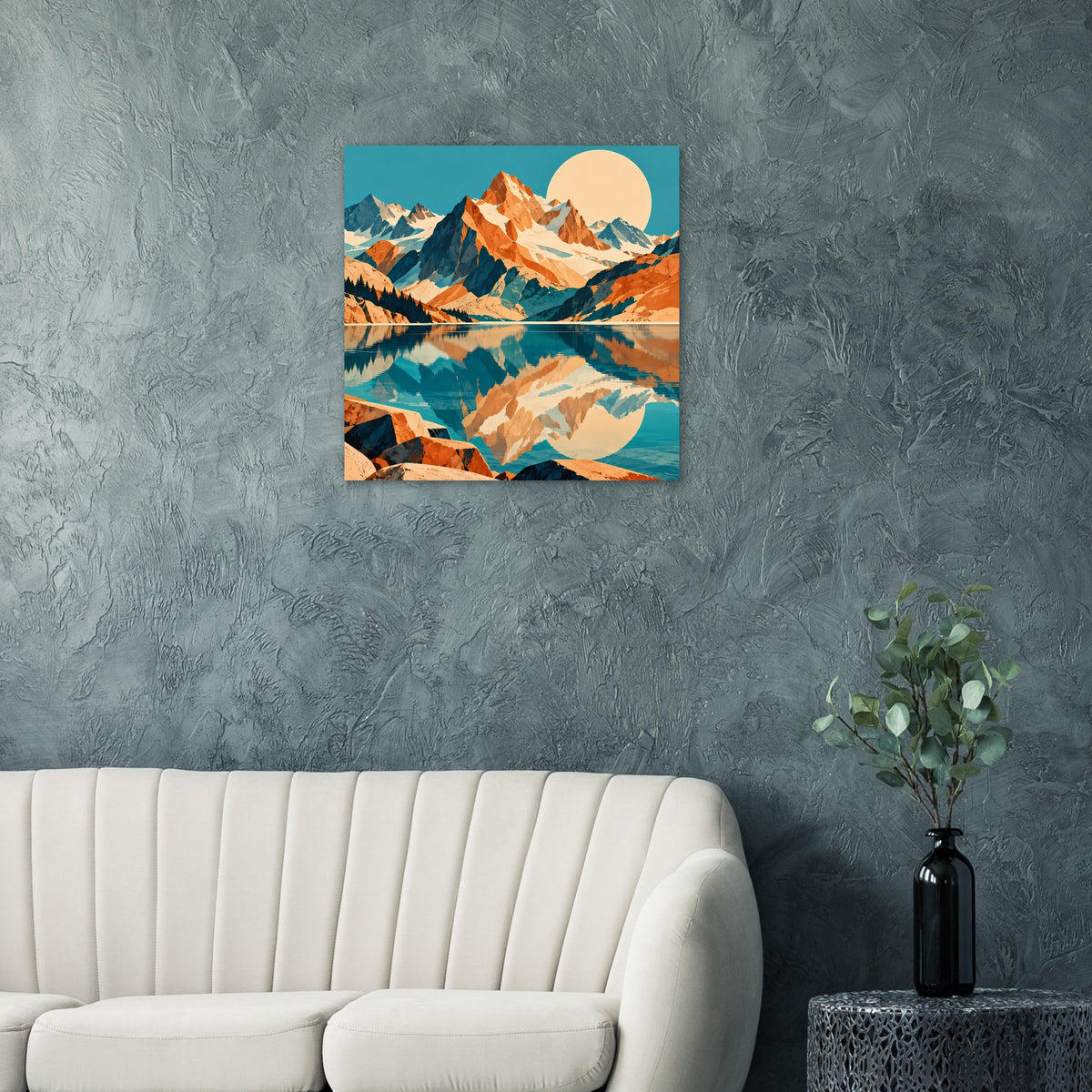Quadratisches Naturposter mit Bergen, reflektierendem See und orangefarbener Sonne
