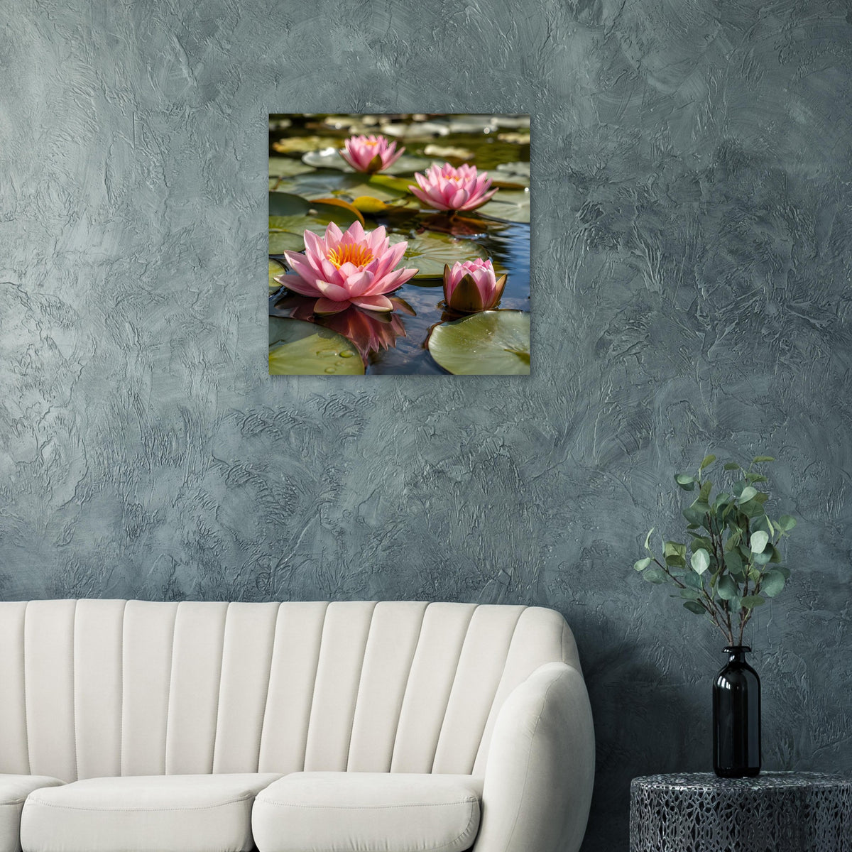 Quadratisches Poster mit rosa Seerosen auf Wasser, dunkler Rahmen