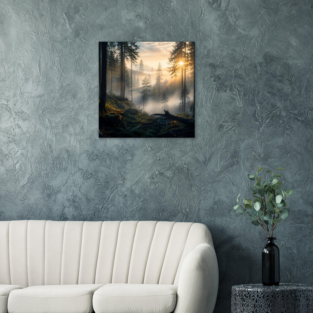 Quadratischer Kunstdruck mit Waldnebel und Sonnenstrahlen, schwarz gerahmt