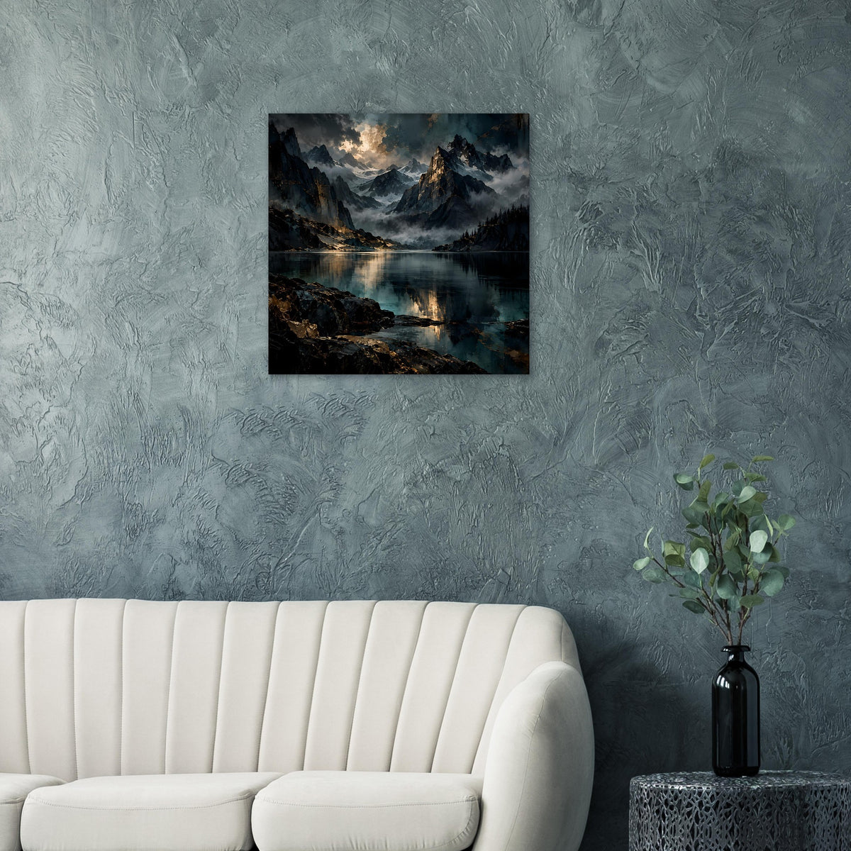 Quadratisches Poster mit Berglandschaft bei Nacht: Berge, See und leuchtende Wolken