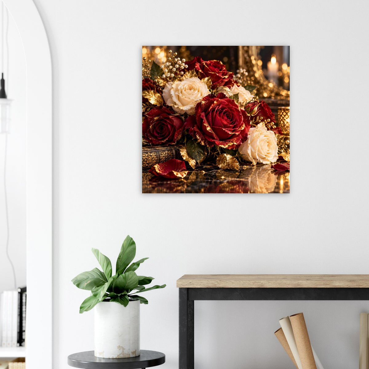 Rosenstrauß-Poster im schwarzen Rahmen mit kontrastreichen Rosenblüten in Bordeauxrot und Creme.
