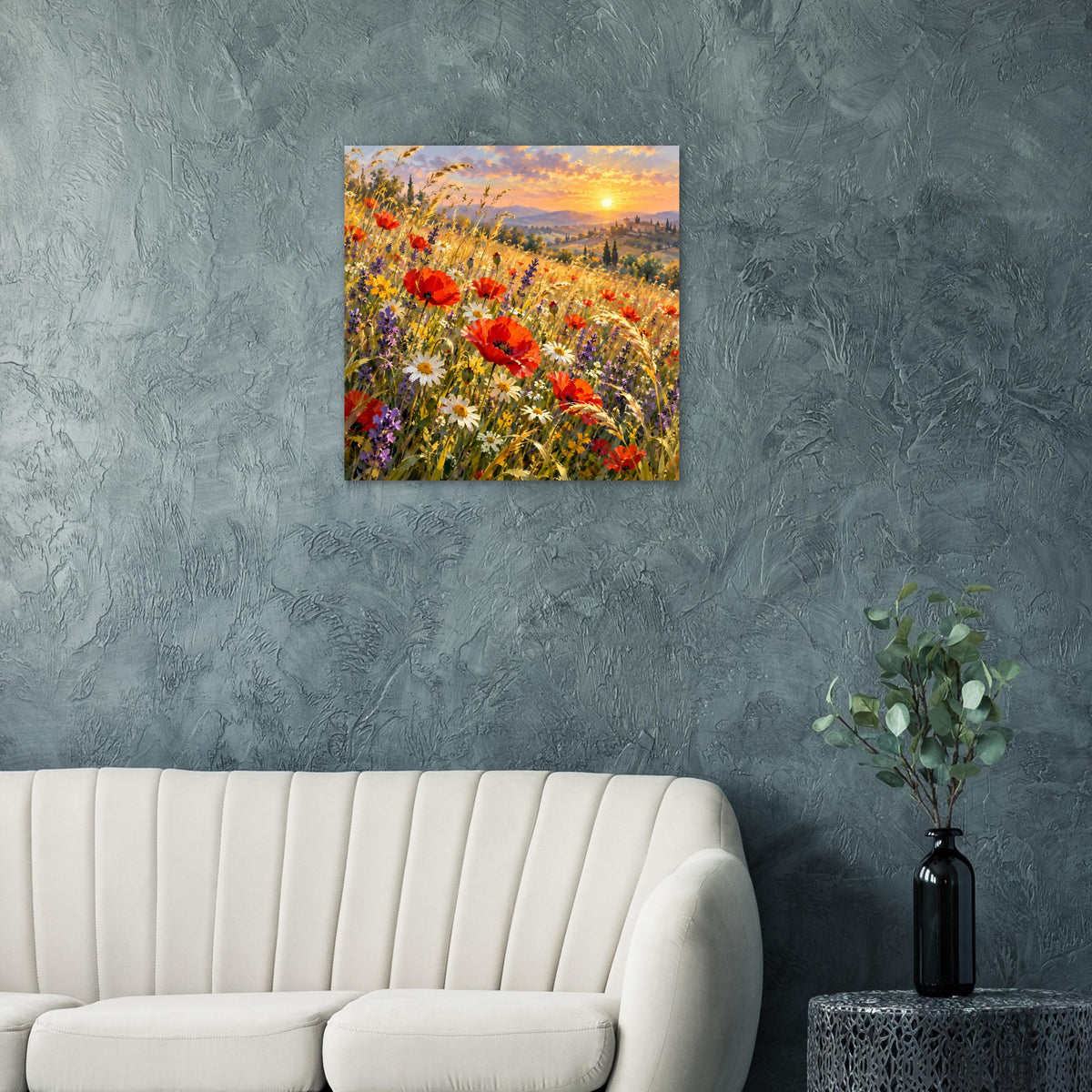 Wandposter mit wildem Blumenfeld, Abendsonne über Hügeln