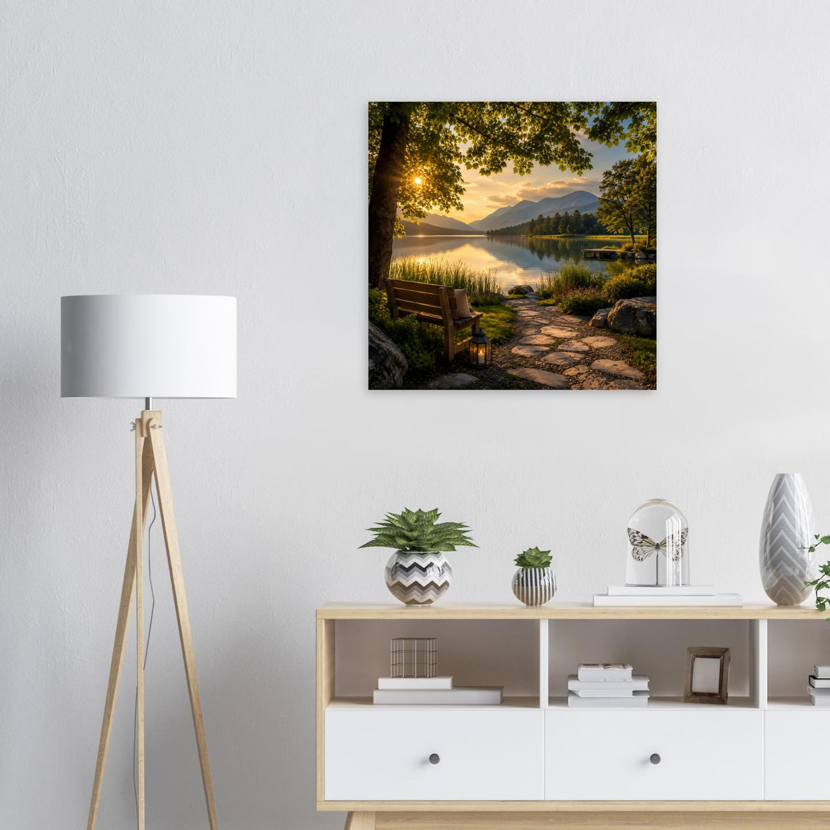 Quadratisches Poster mit Seeufer, Bootssteg und Sonnenuntergangslandschaft
