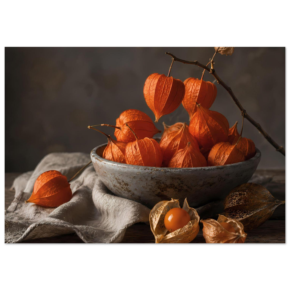 Herbst-Poster im Querformat: orangefarbene Blätter in Schale, Tuch, Samenkapsel vorn