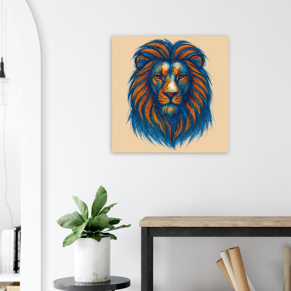 Löwenkopf-Poster im beigen Hintergrund mit blau-orangen Farbtönen, quadratisch