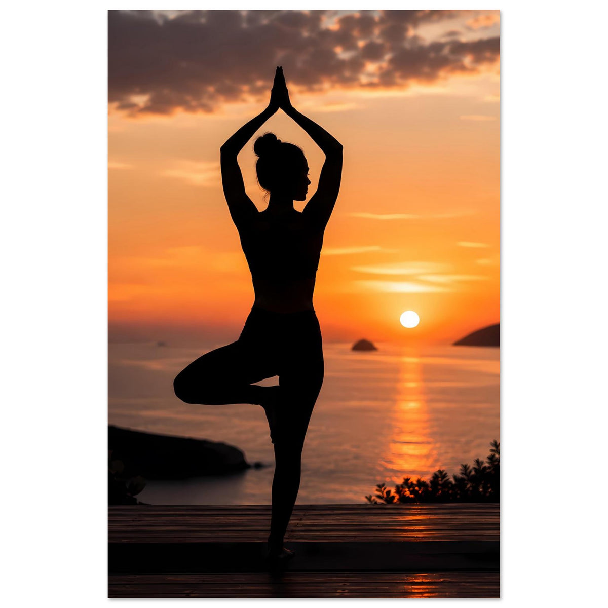 Yoga-Poster im Hochformat: schwarze Yogasilhouette im Lotussitz bei goldenem Sonnenuntergang