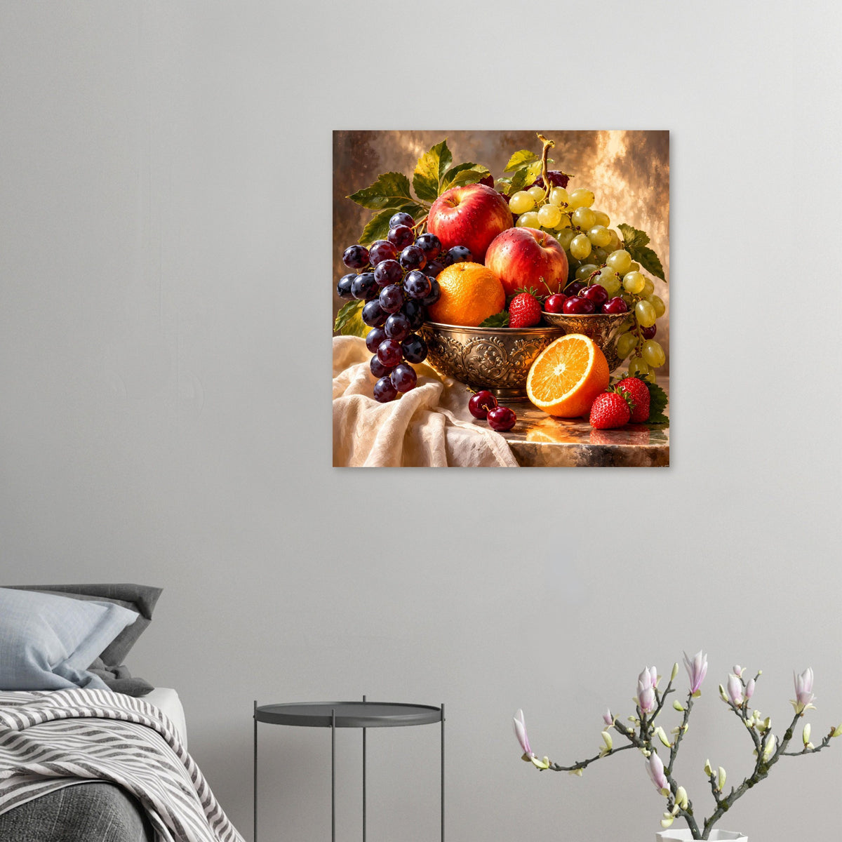 Stillleben-Poster mit Obstschale: Trauben, Äpfel, Orangehälfte, Erdbeeren und Kirschen.