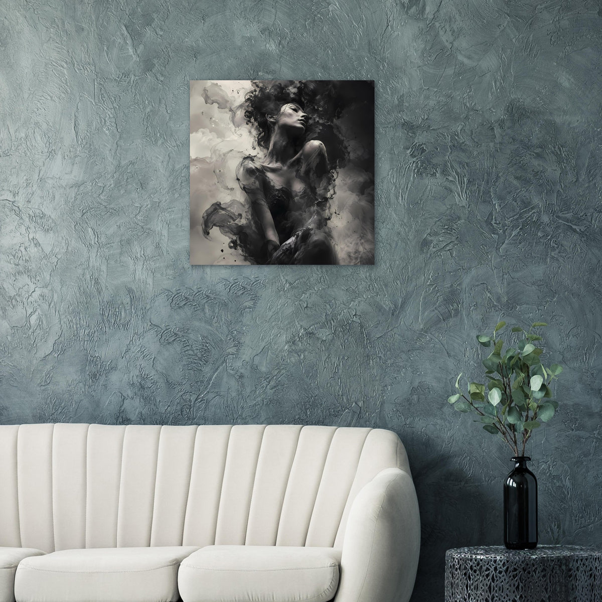 Monochromes Kunstposter mit abstrakter Frau im Rauchmotiv, quadratisch