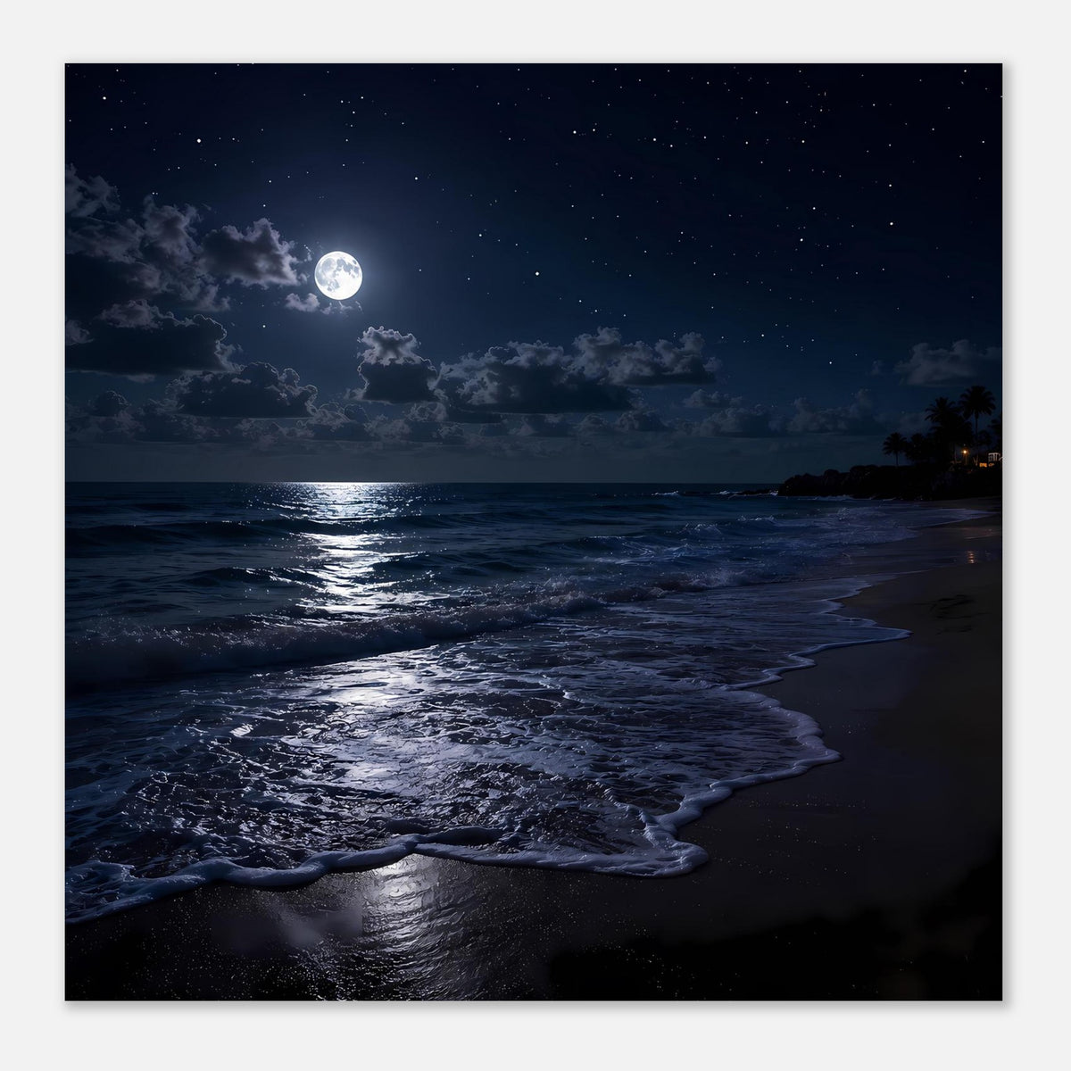 Horizontales Poster mit Mond über nächtlicher Küste und schäumender Brandung am Sand
