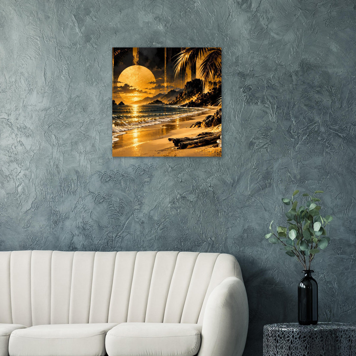 Quadratisches Kunstposter mit goldenem Sonnenuntergang am Strand, Palmen und Wellen