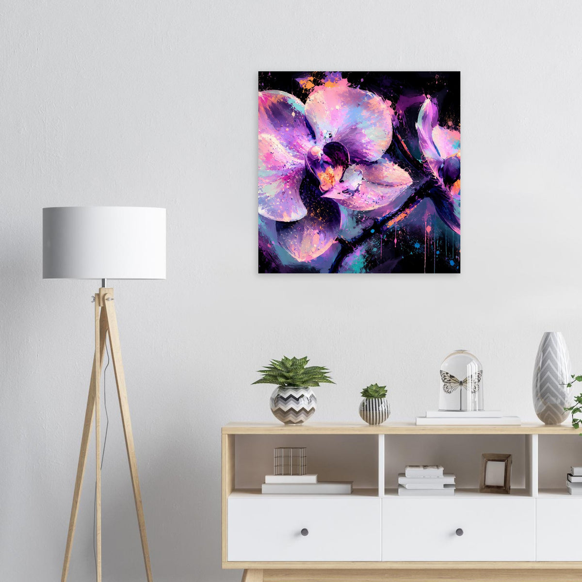 Gerahmtes Neon-Orchideenposter mit violettem und pinkem Blütenmotiv.