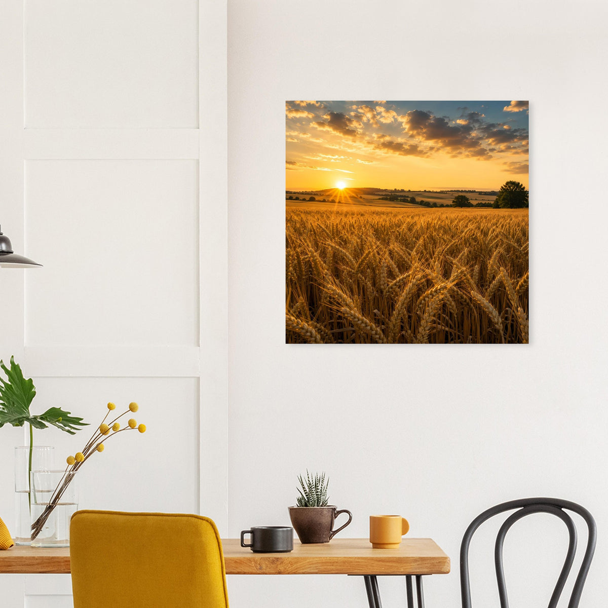 Quadratisches Poster: Sonnenaufgang über weitläufigem Weizenfeld, heller Horizont