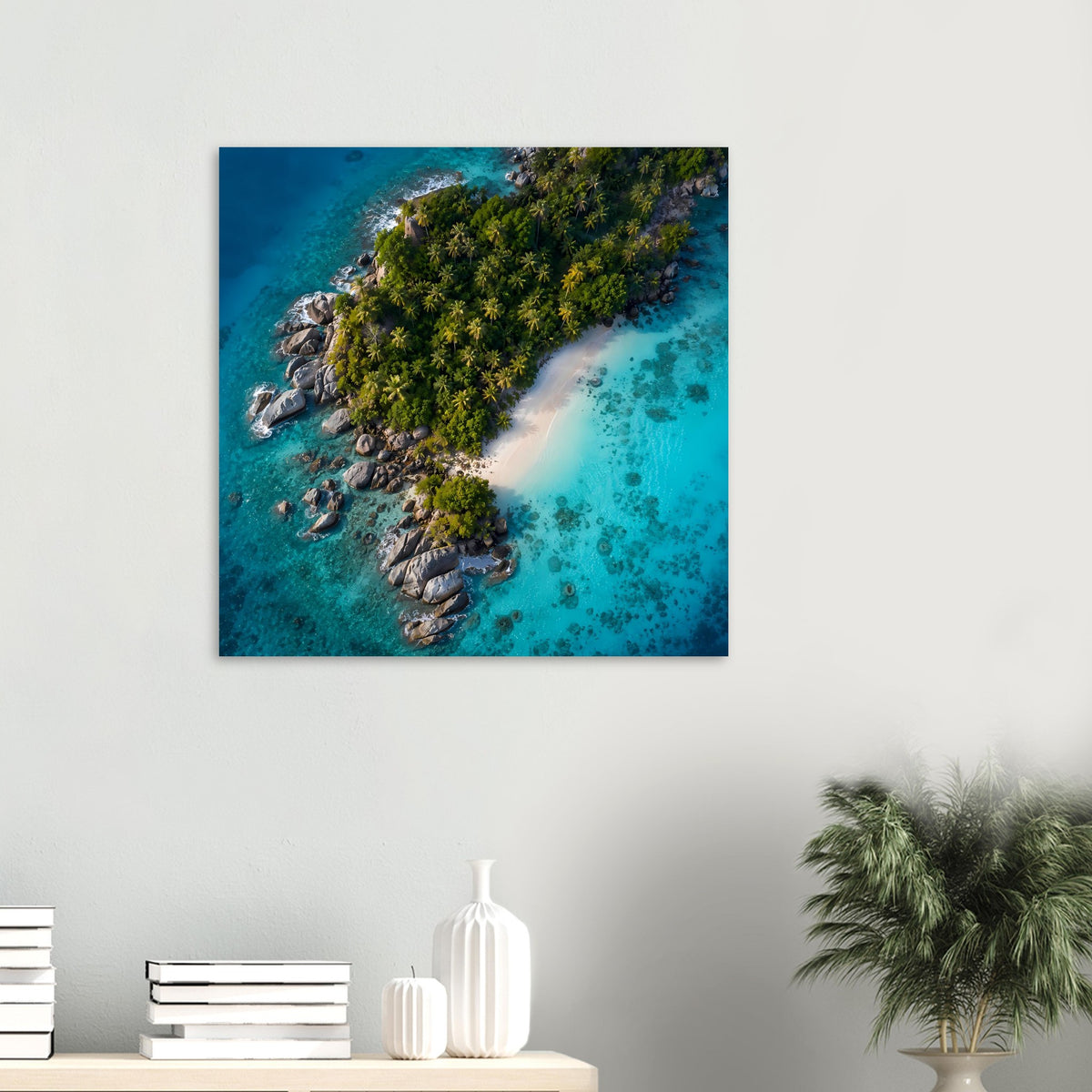 Poster mit Luftaufnahme einer tropischen Insel: türkisblaues Wasser, grüne Bucht, Felsenstrand