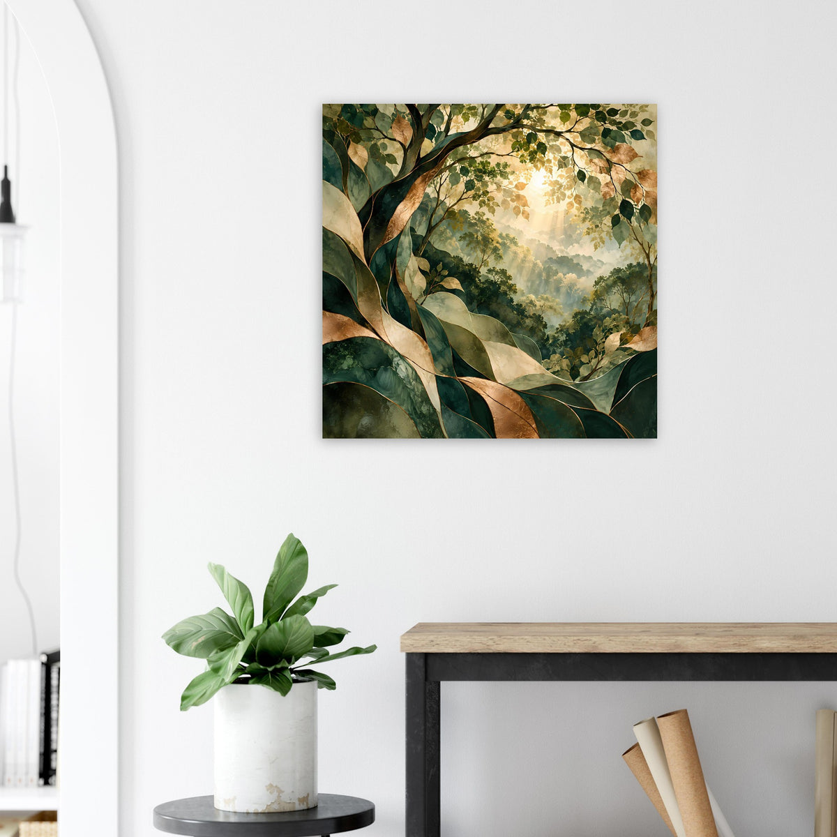 Naturposter im Querformat: warmes Sonnenlicht, grüne Blattzweige und bewaldete Tiefe