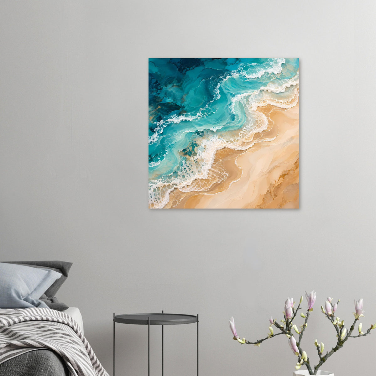 Kleines abstraktes Meereswellen-Poster: türkisblaues Wasser, beiger Sand und Schaum