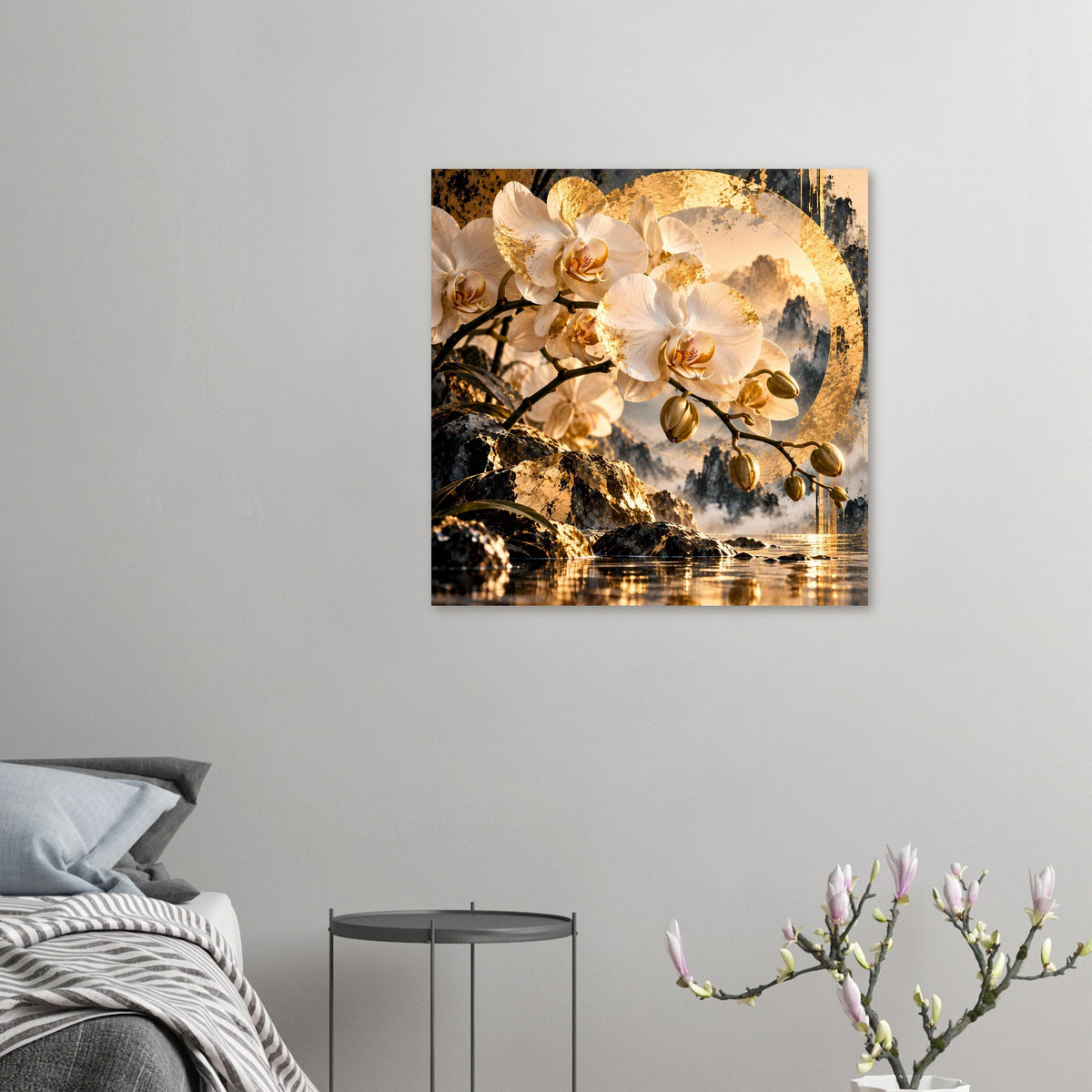 Orchideenblumen-Poster im Kleinformat, zentrale Orchidee mit goldenen Akzenten und Felsen
