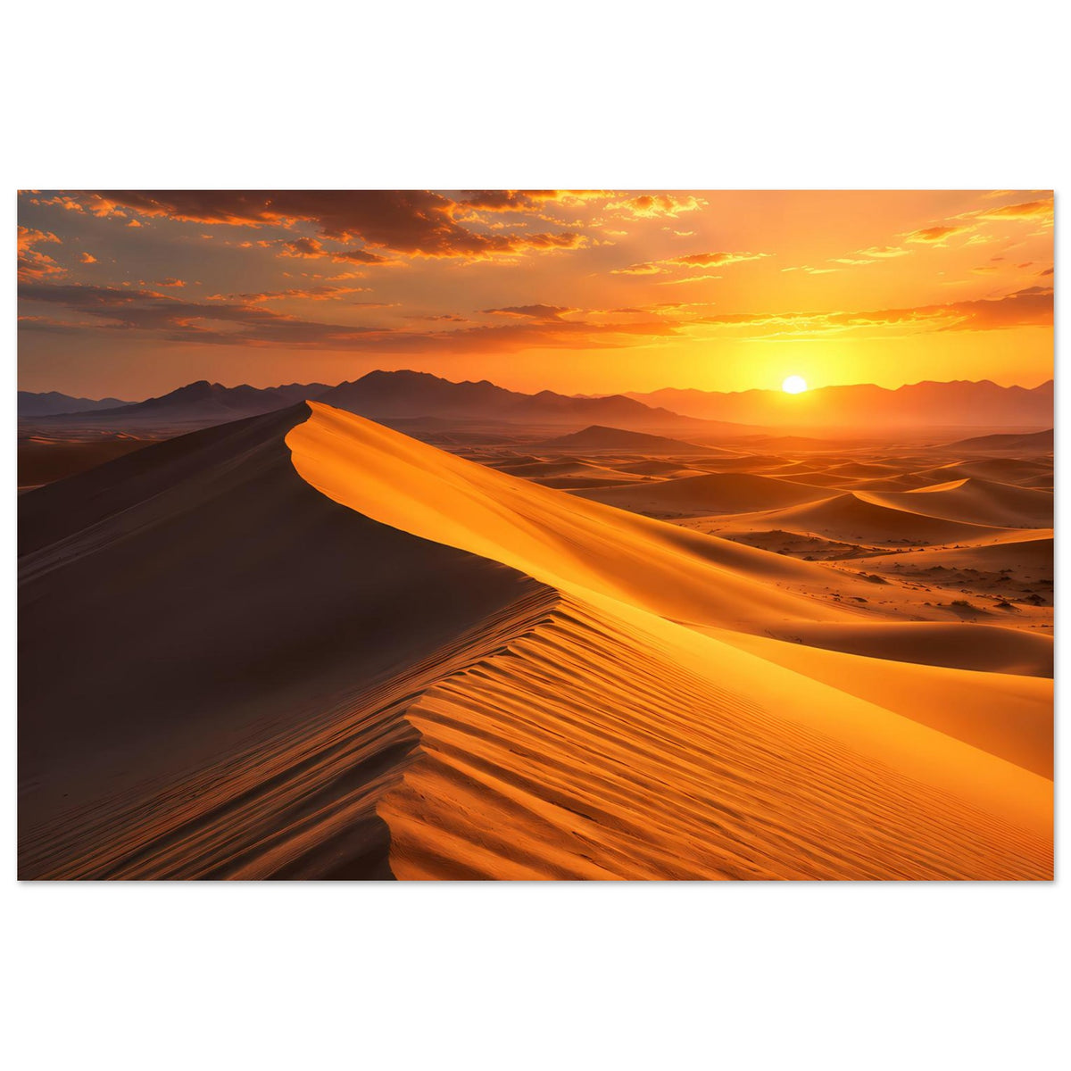 Wüstenlandschafts-Poster mit Dünenverlauf, Schattenkanten und goldenem Sonnenuntergang
