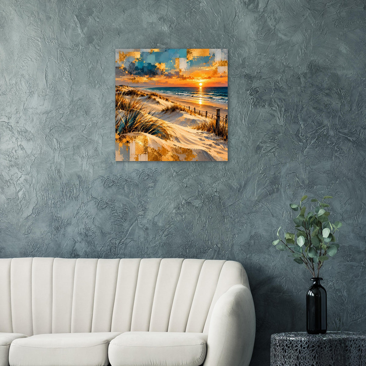 Quadratisches Poster: Küstenszene mit goldener Sonne, blauen Wolken und Sanddünen