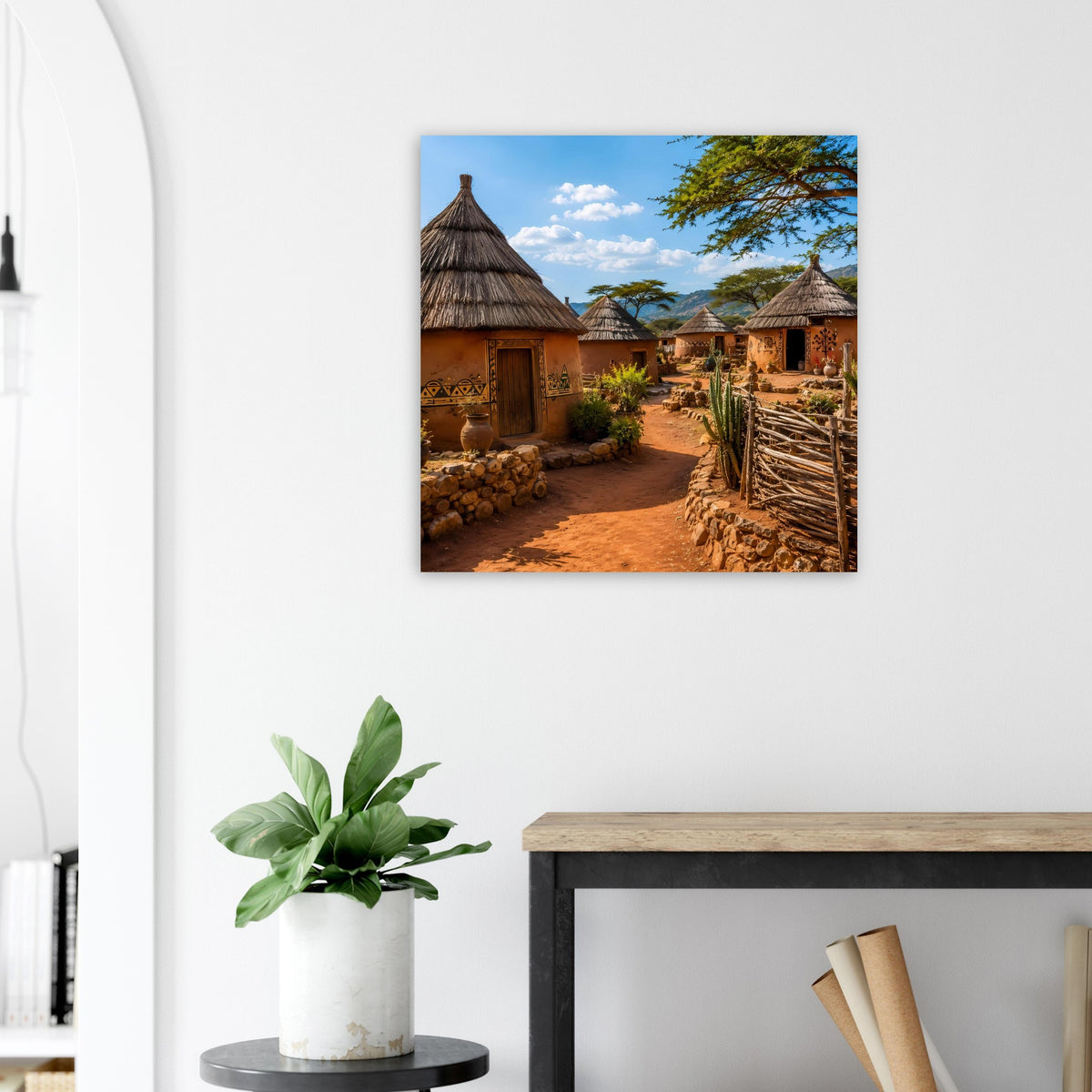 Quadratisches Poster mit afrikanischer Dorfszene, Strohdächer und Hofweg