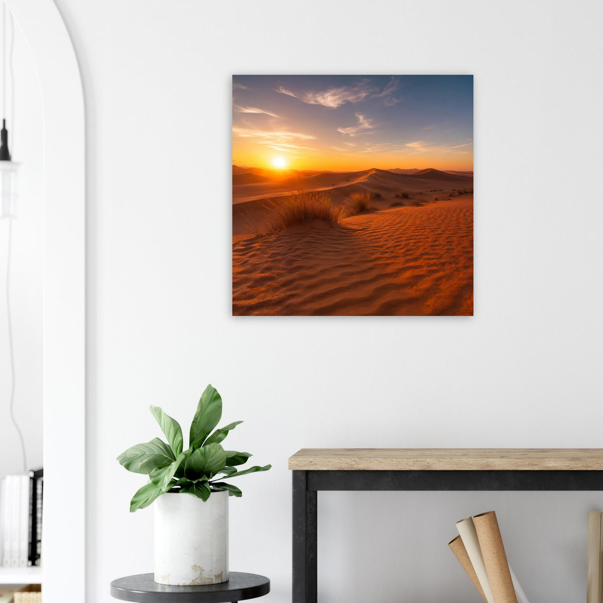 Poster mit Sanddünen und tiefstehender Sonne, warmes orangefarbenes Licht im Bild