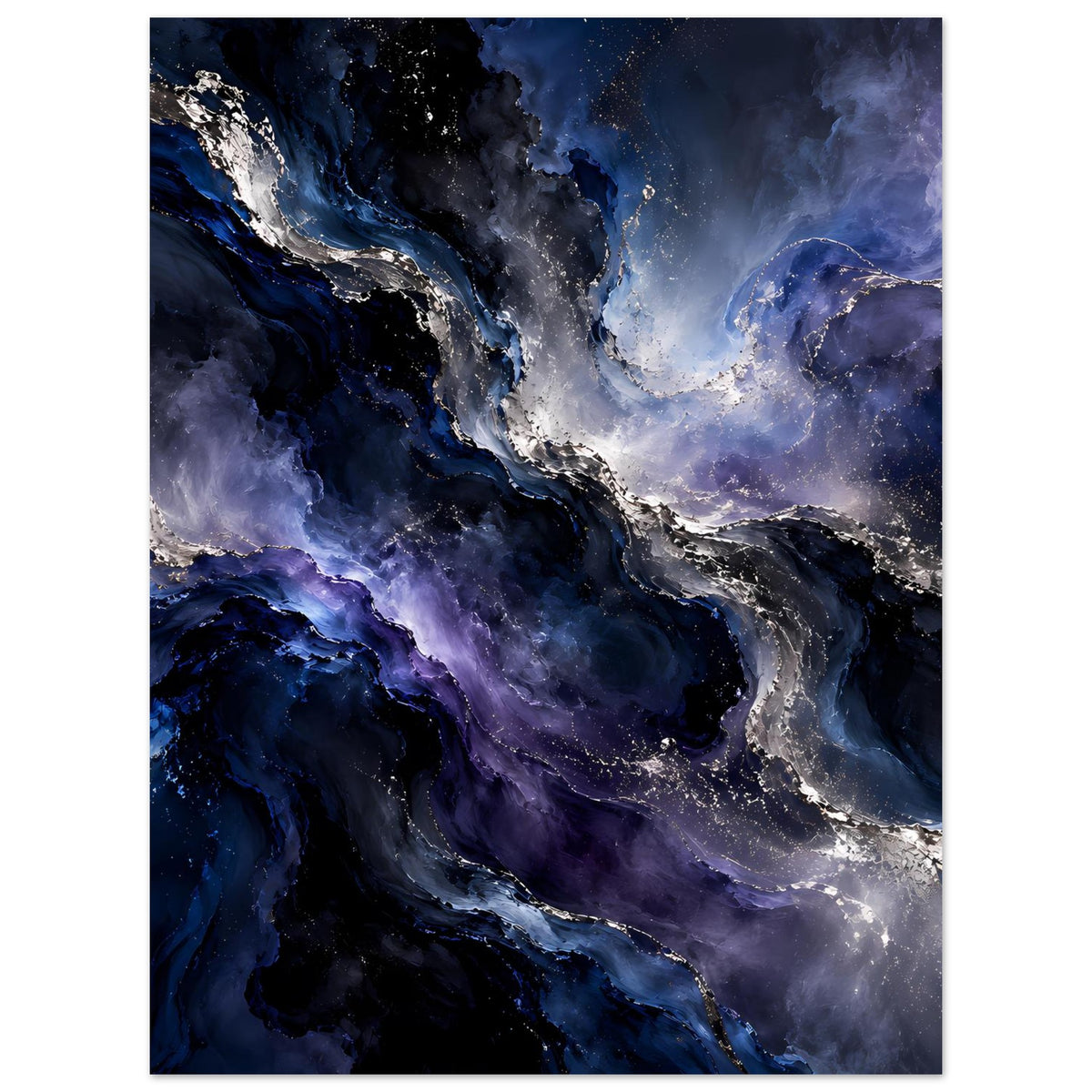 Weltraum-Poster, vertikal: dunkle blaue Nebel mit silbernen Kanten und lila Schattierungen.