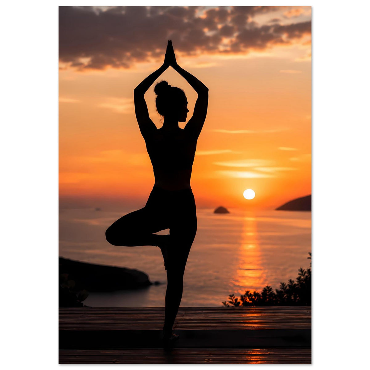Yoga-Poster im Hochformat: Silhouette einer Yogafigur im Lotussitz, Sonne am Horizont.